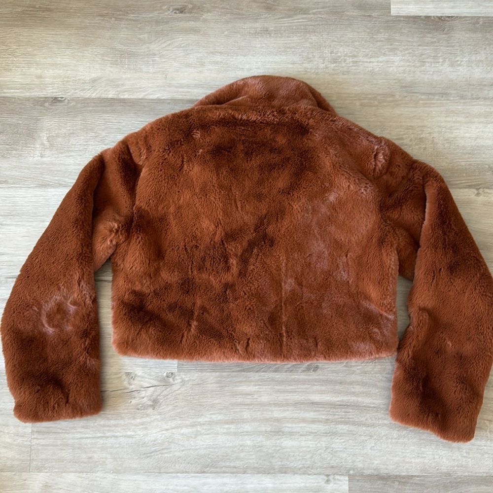 Forever 21 Plush Cropped Faux Fur Coat sz M - Picture 9 of 12